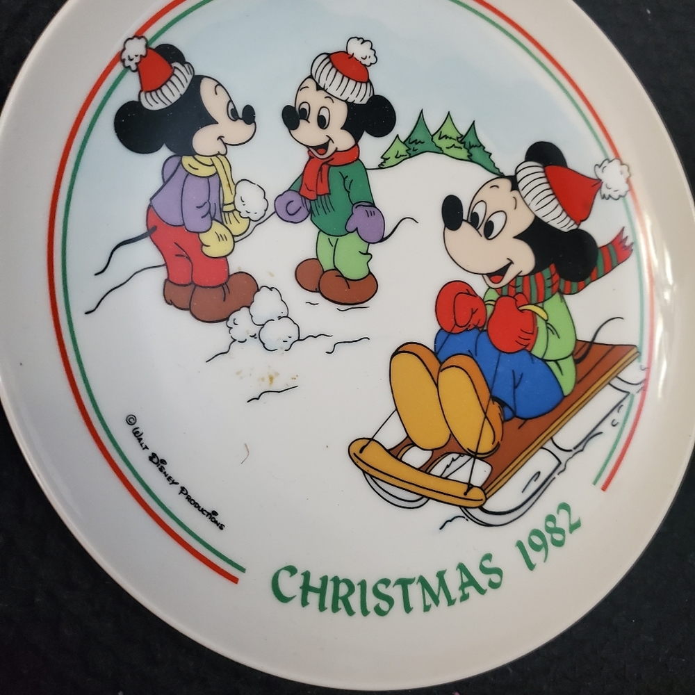 Disney  collectors plate